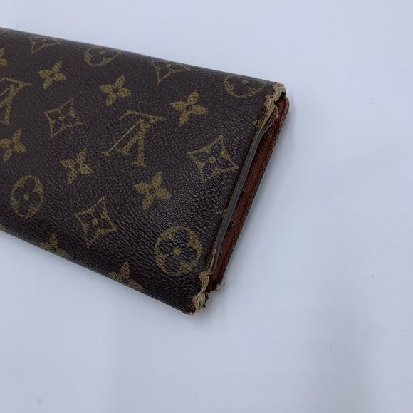💥AUTHENTIC💥 Louis Vuitton Monogram Sarah Wallet - Picture 6 of 10